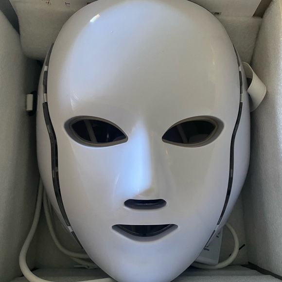 Beauty - Picture 2 of 9